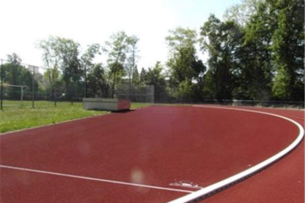 Aanleg kunststof atletiekpiste in PU - Sportinfrabouw NV